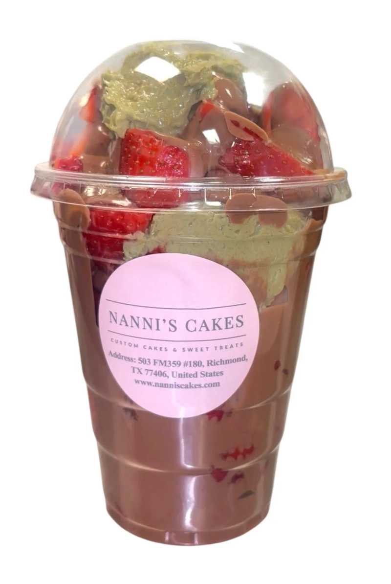 Strawberry Dubai Chocolate Pistachio Kunafa Cup