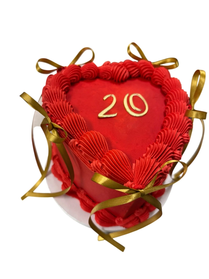HEART VINTAGE CAKE