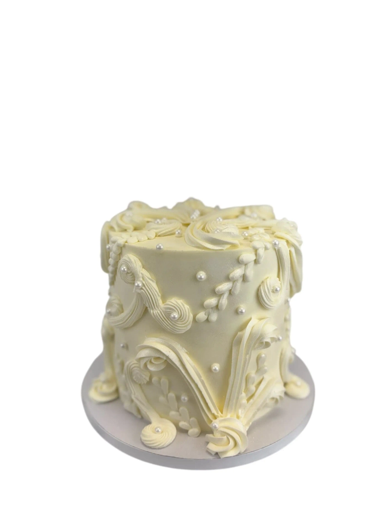 VINTAGE ROUND CAKE ALL WHITE WITH PEARLS